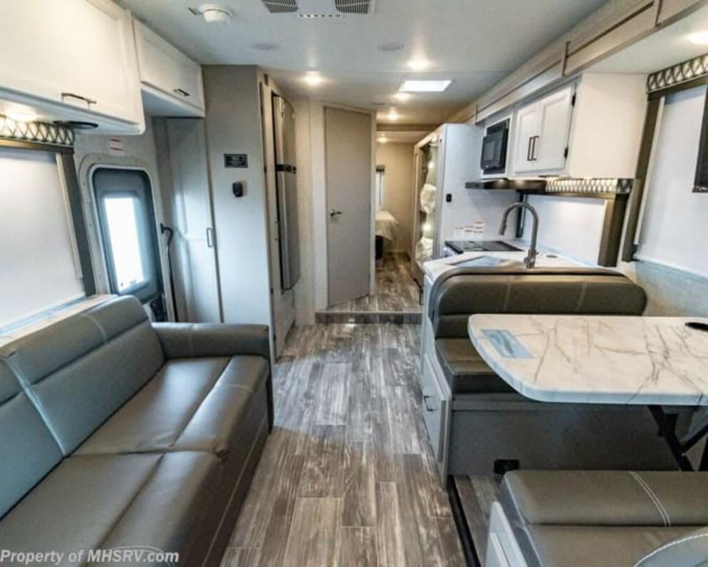 2025 Thor Motor coach Geneva available for rent in Celina Texas