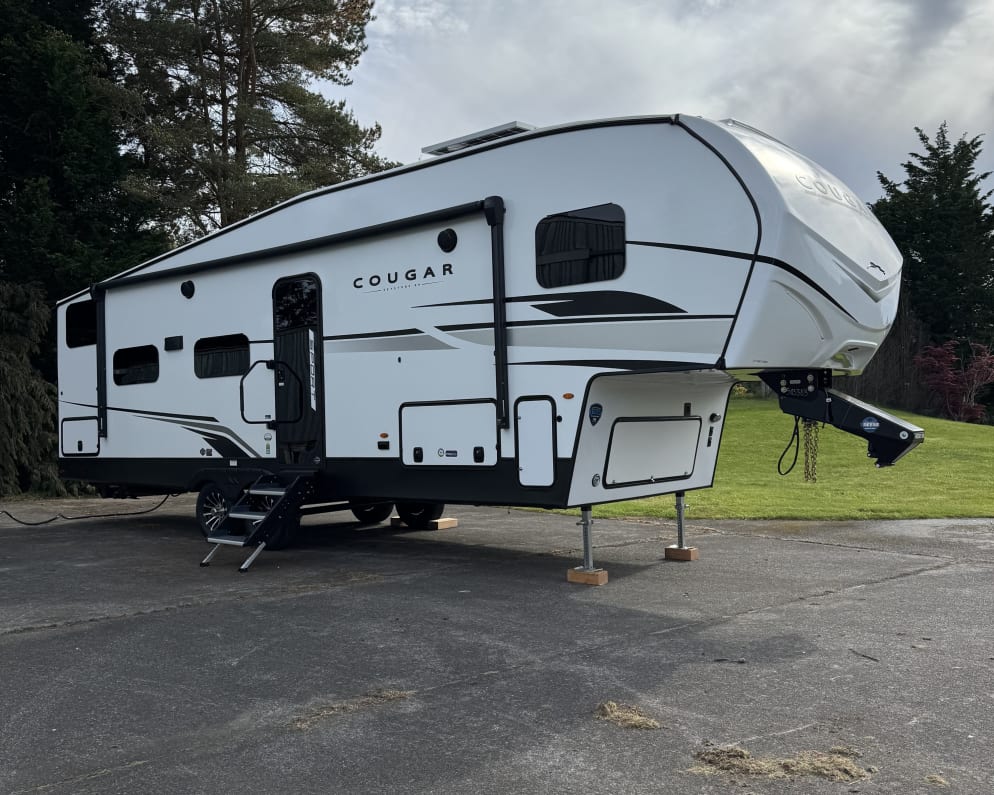 2025 Keystone Cougar