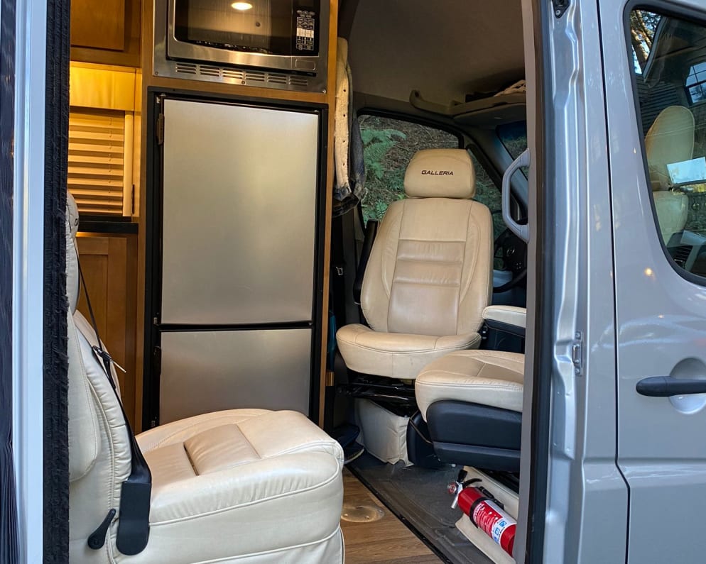 2018 3322 19 GALLERIA 24T RV Brilliant Silver  by Mercedes Benz Sprinter/ V6 for rent in 94904
