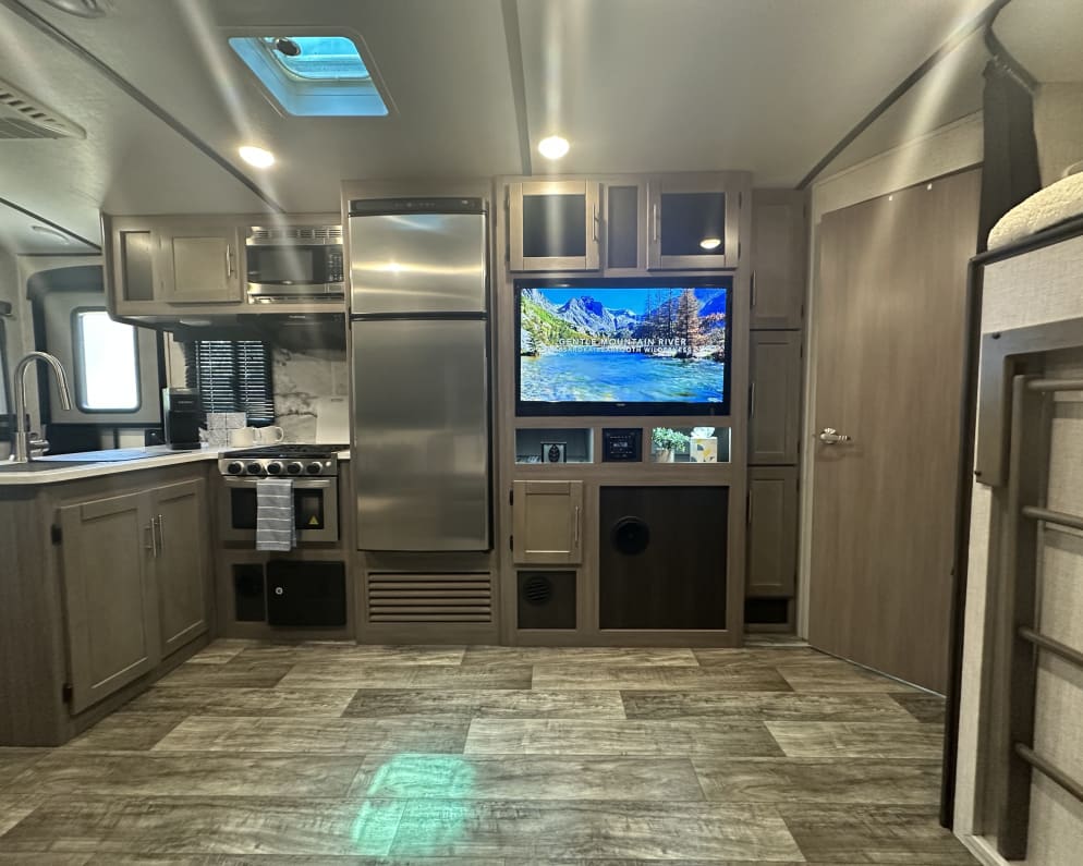 2021 Crossroads RV Sunset Trail Super Lite available for rent in Lithia Florida