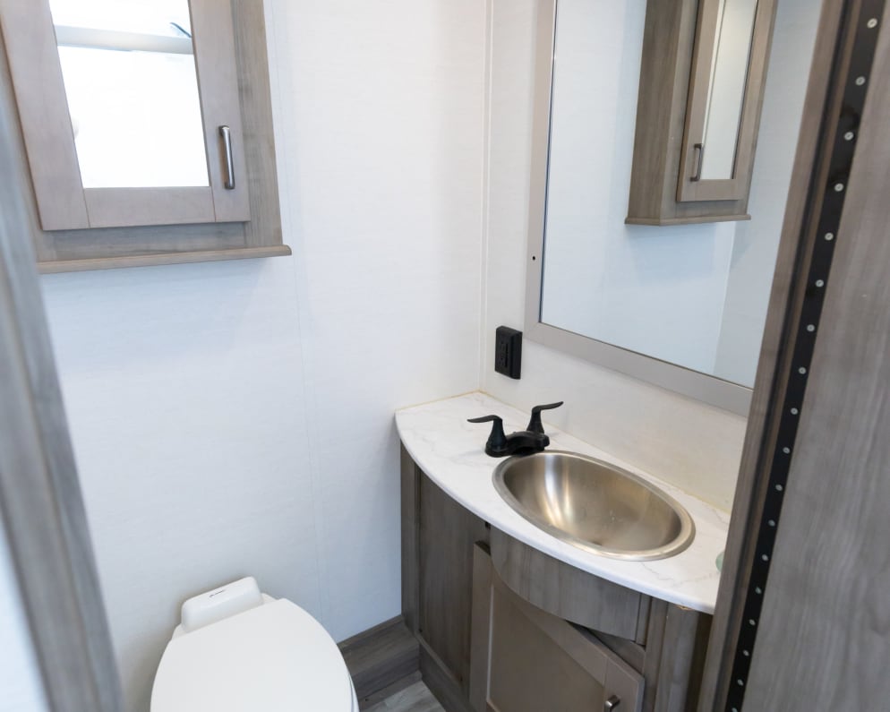 2024 Gulf Stream Conquest available for rent in Peoria Arizona