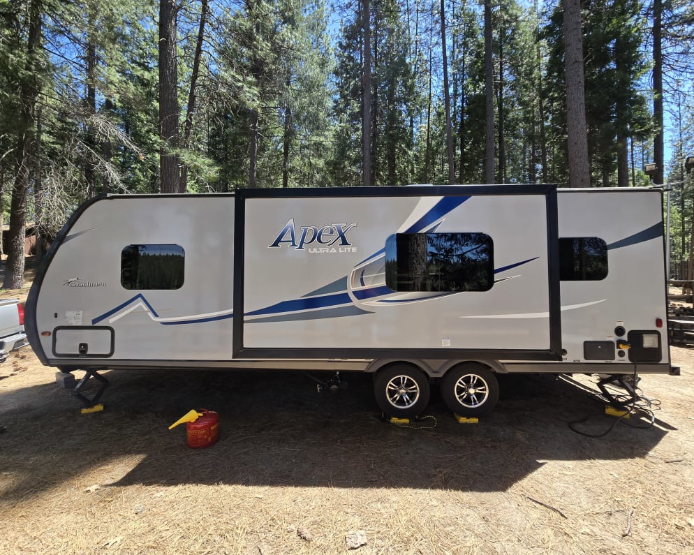 2017 Apex  by Coachmen for rent in 95326