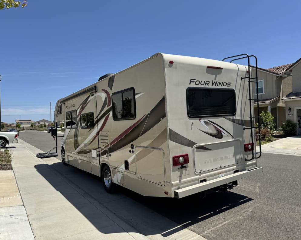 2020 Thor Four Winds Class C for rent in Roseville California