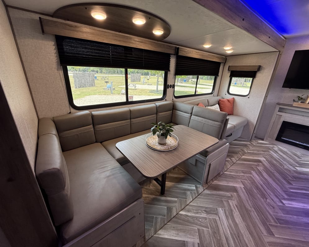 2025 Heartland Zinger 320FB Travel Trailer for rent in San Antonio Texas