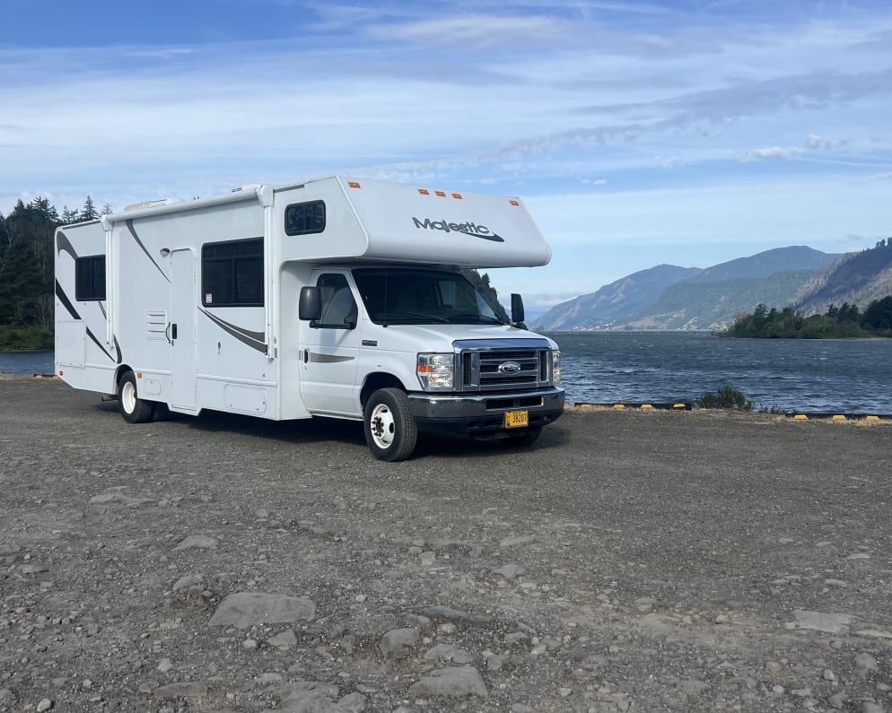 2015 Thor Majestic Class C for rent in Hood River Oregon