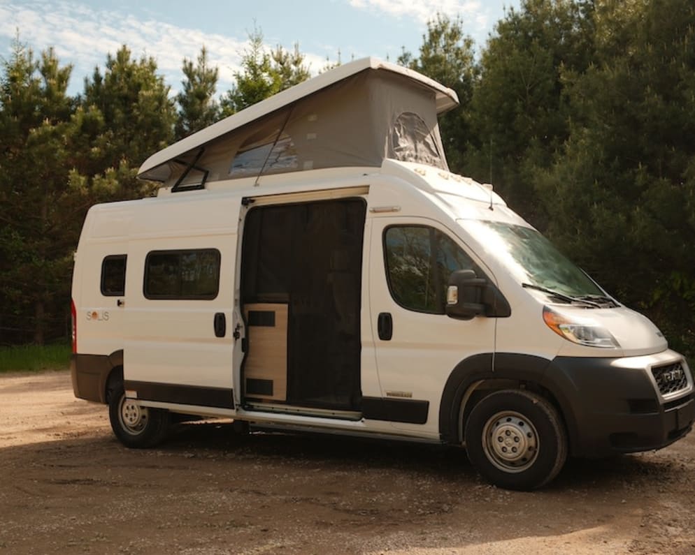 2022 Winnebago Solis