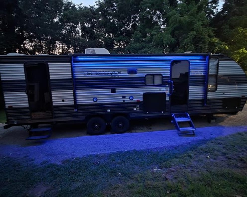 2022 Cherokee Grey Wolf  by Forest River for rent in 37398