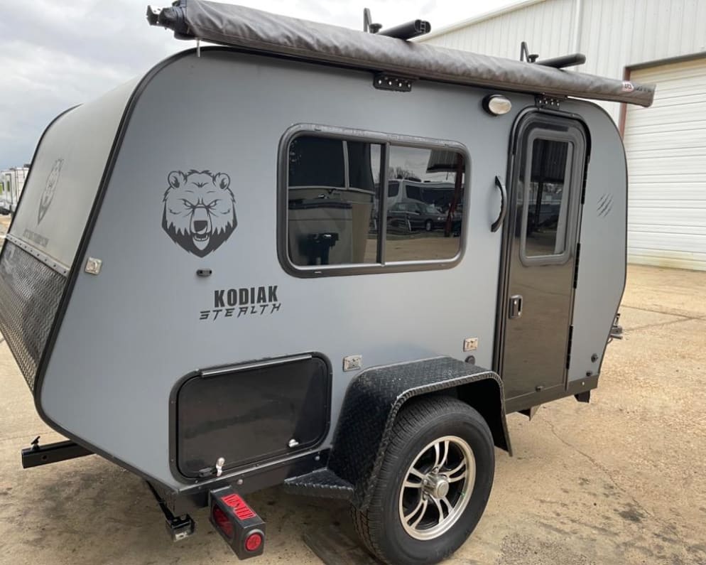 2020 RUSTIC TRAIL KODIAK STEALTH Travel Trailer RV for Rent in Pearl ...
