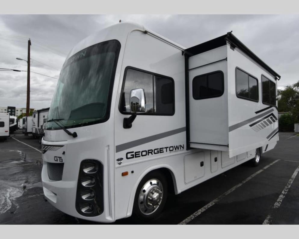 2024 Georgetown 33B3 Class A for rent in Salem Oregon