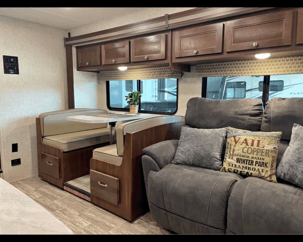 2019 Forest River Sunseeker LE