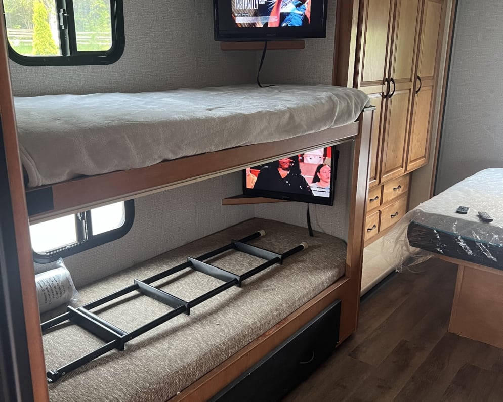2015 Minnie Winnie  by Winnebago for rent in K0K 1H0