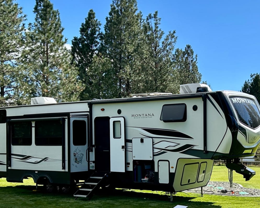 2023 Keystone RV Montana High Country