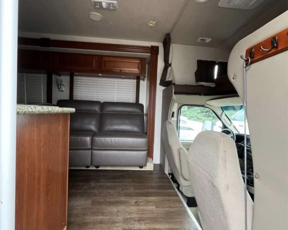 2009 Tioga Tioga Motorhome available for rent in GRAND FORKS North Dakota