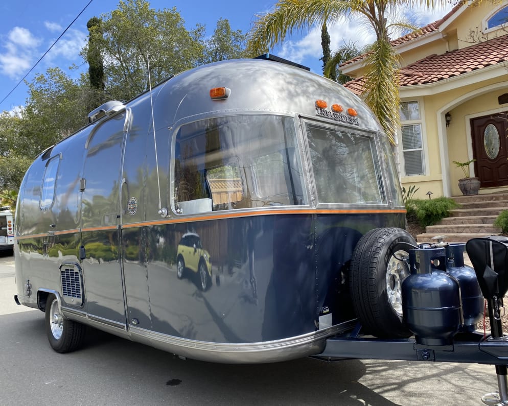 1977 Travel Trailer RV for Rent in Reno, Nevada - RVUSA.com