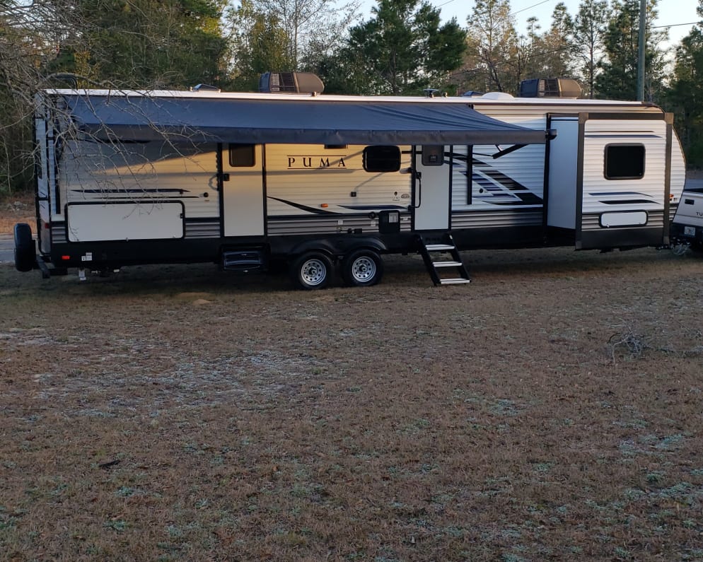 2022 Palomino 32BHQS