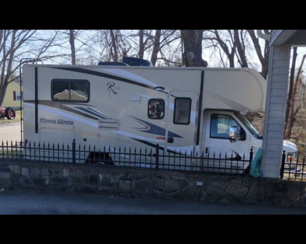 2022 Winnebago Minnie Winnie available for rent in West Warwick Rhode Island
