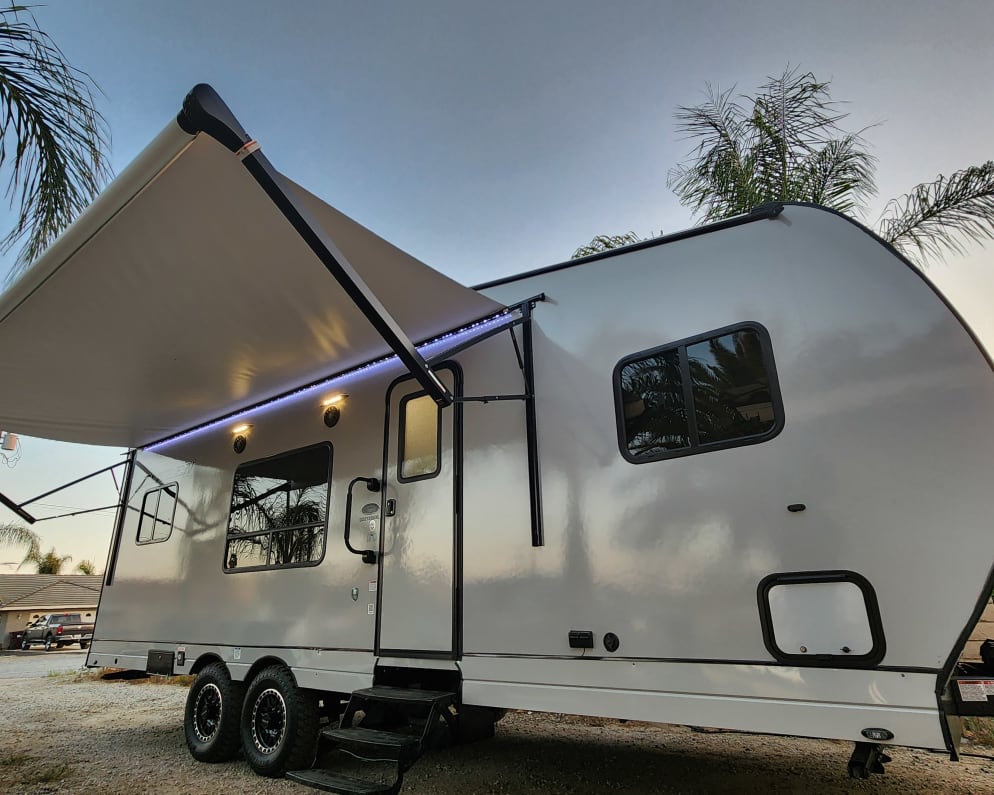 2025 Genesis Supreme Rv Genesis Supreme available for rent in Perris California