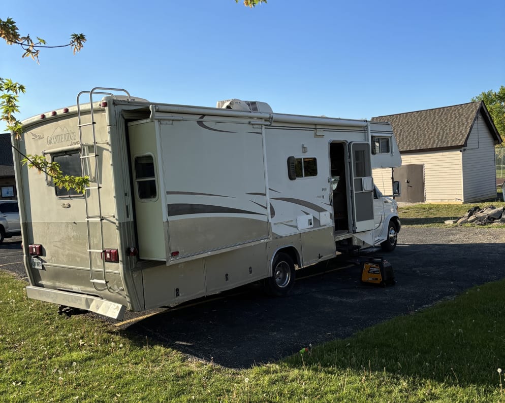 2002 Granite Ridge  by Jayco for rent in 60051