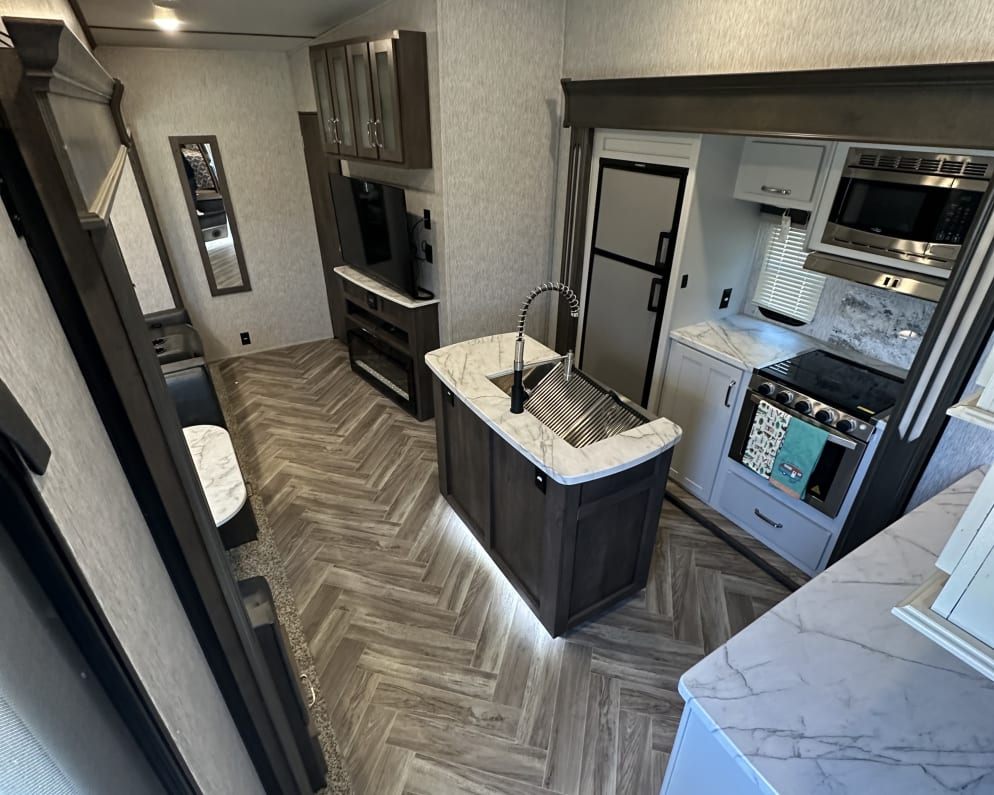 2021 1500  by Astoria for rent in 93268