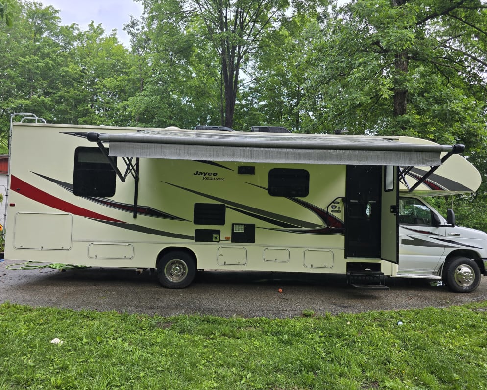 2017 Redhawk  by Jayco for rent in 48642