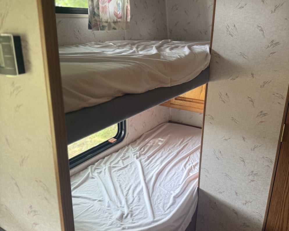 1994 300dbbh  by Jayco for rent in 49130