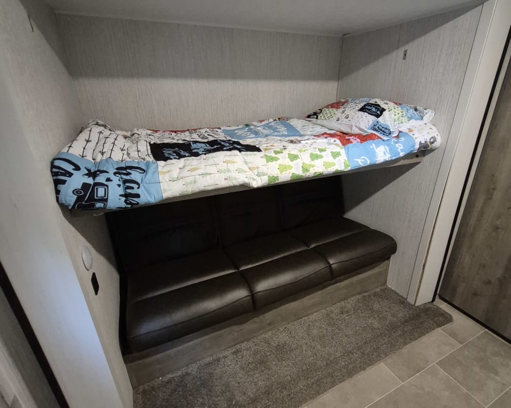 2021 Palomino Puma XLE Lite  by Forest River for rent in 63459