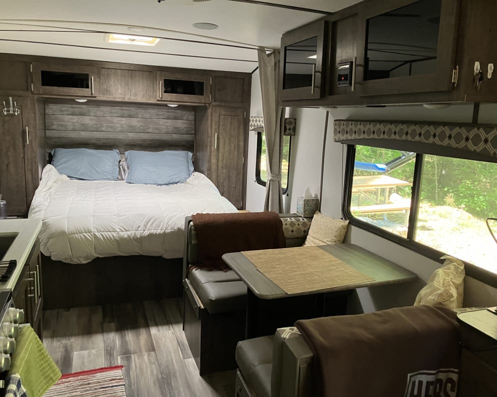 2021 Riverside RV Retro available for rent in Old Saybrook Connecticut