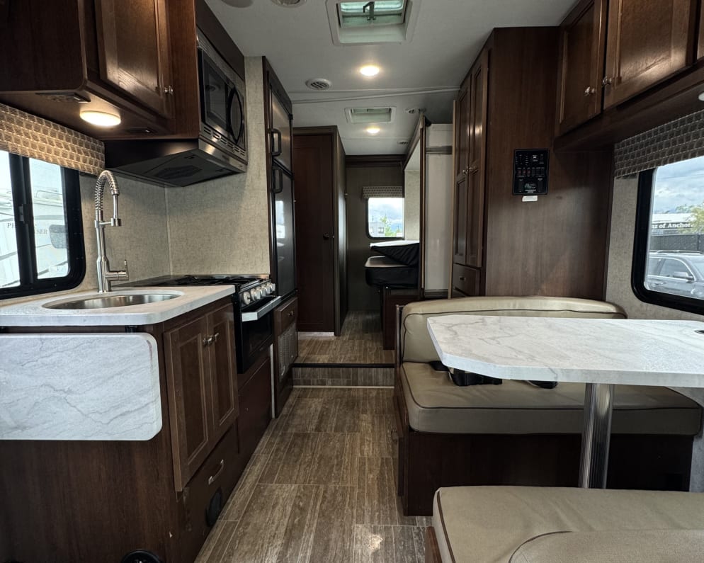 2020 Forest River Sunseeker LE