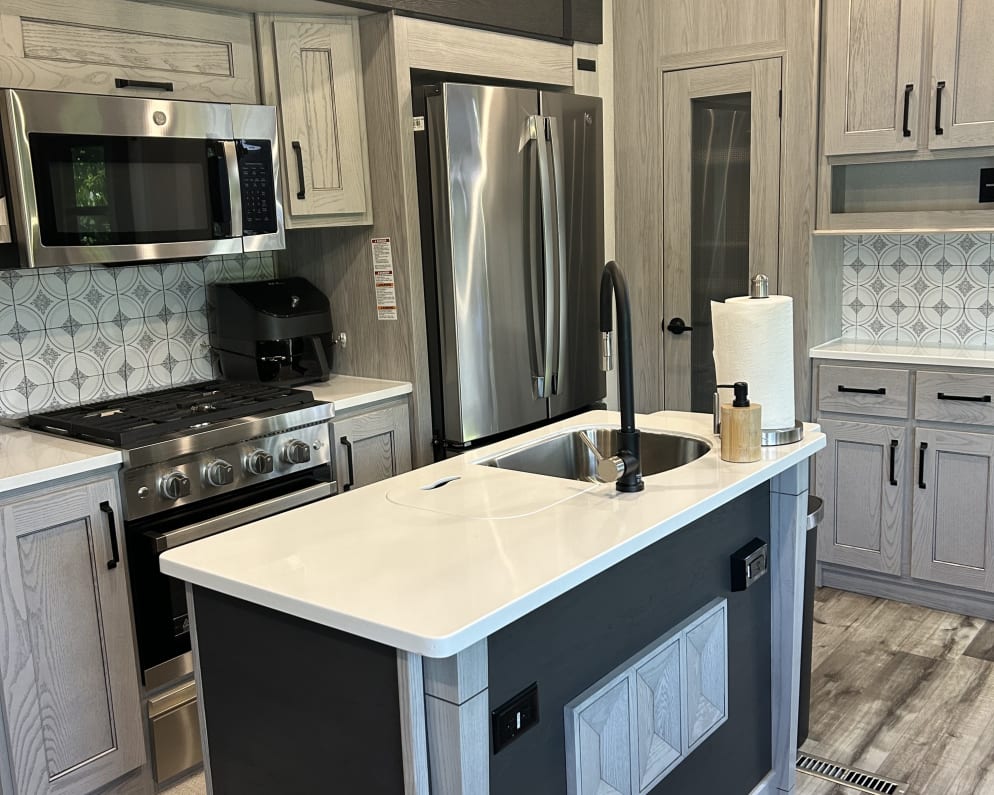 2023 Montana High Country  by Keystone RV for rent in 59937