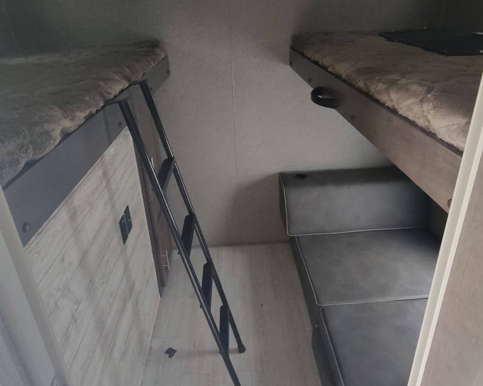 2019 Rockwood Ultra Lite  by Forest River for rent in 17572