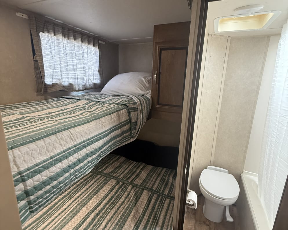 2017 Salem Cruise Lite  by Forest River for rent in 47401
