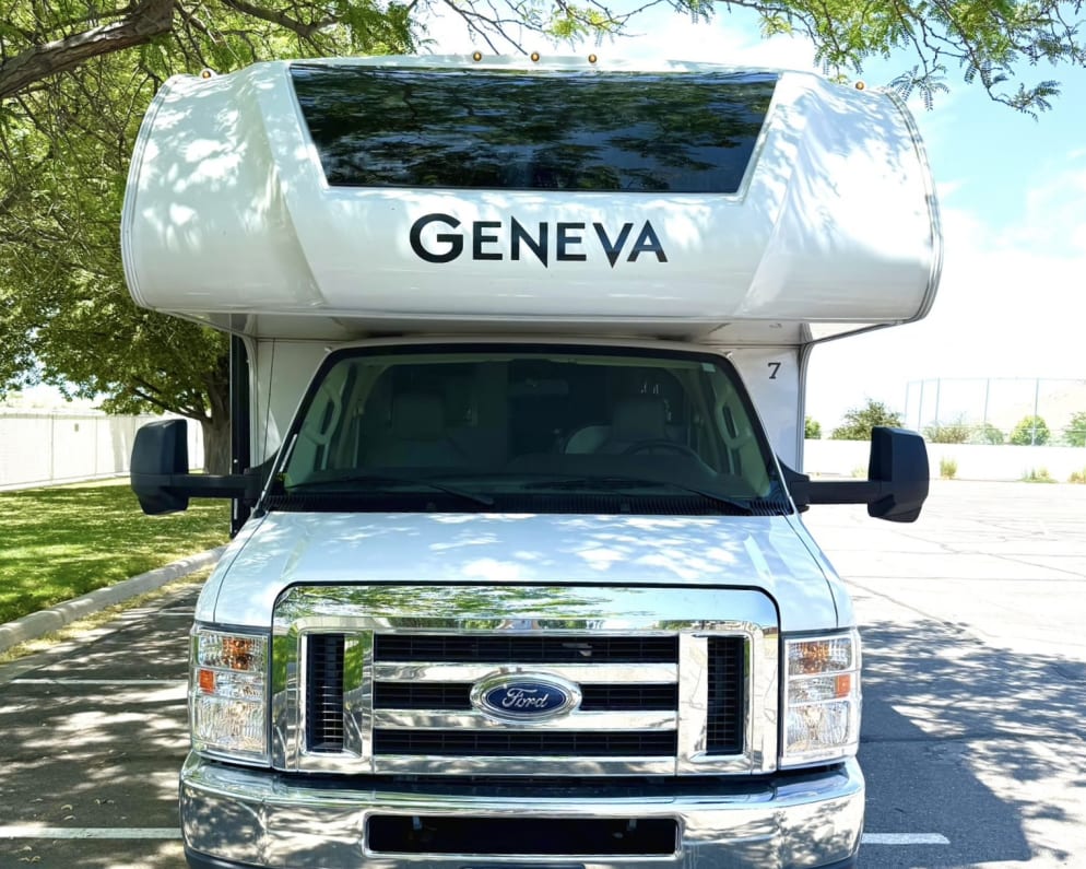 2022 Thor Geneva available for rent in Lake Point Utah