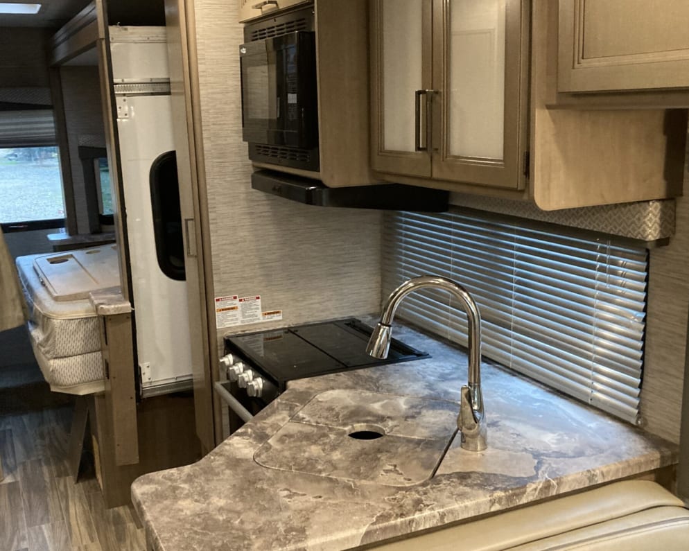2022 Four Winds  by Thor for rent in 28027