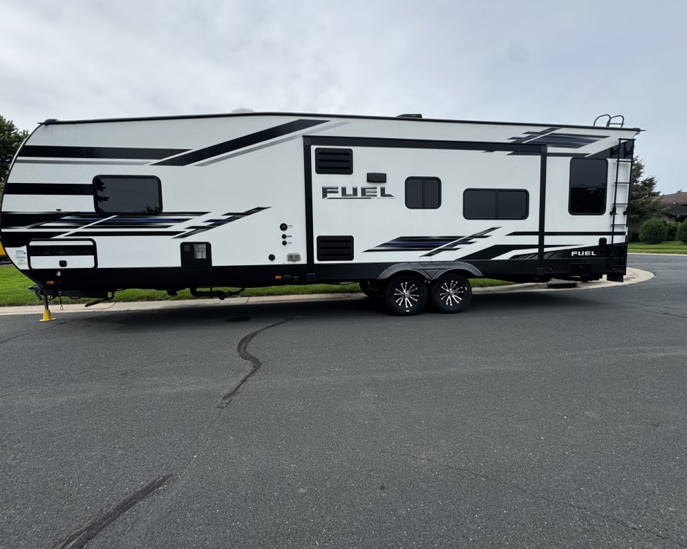 2021 Heartland Fuel 287 available for rent in Rosemount MN