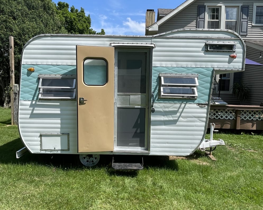 1965 Yellowstone Yellowstone available for rent in Kennett Square Pennsylvania