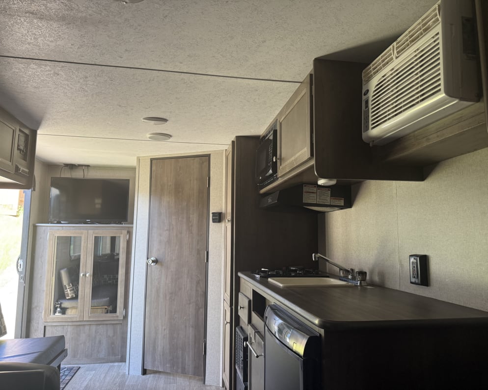 2018 Lantern  by Coleman for rent in 99577