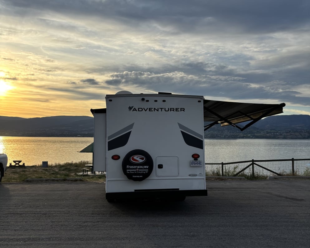 2021 Winnebago Adventurer available for rent in Kelowna British Columbia