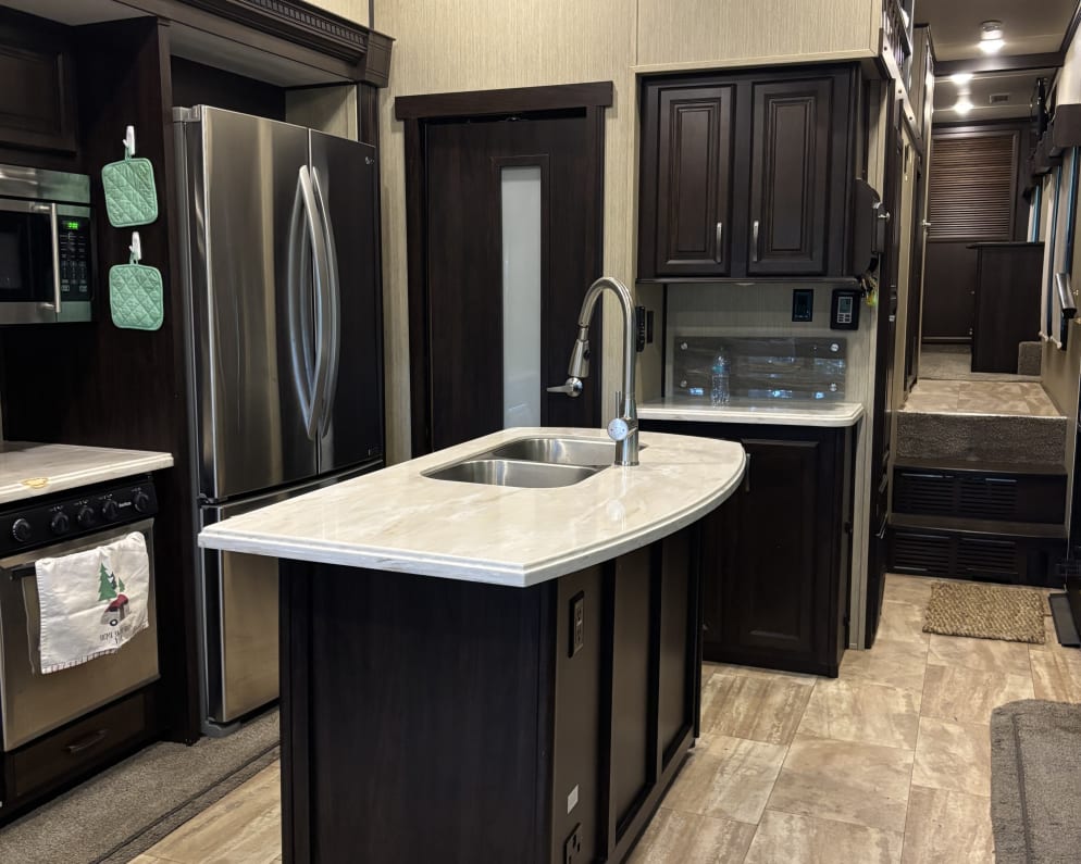 2017 4x4fcmp23h6007284 Columbus Fifth Wheel for rent in China Grove North Carolina
