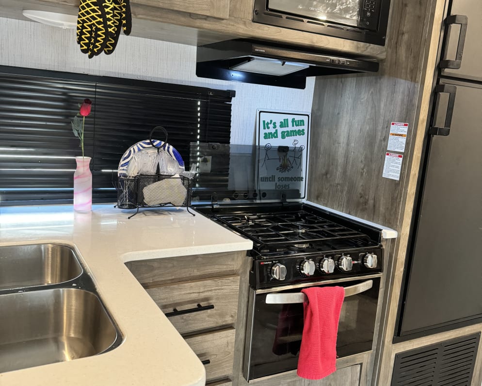 2022 Pioneer  by Heartland RVs for rent in 48360