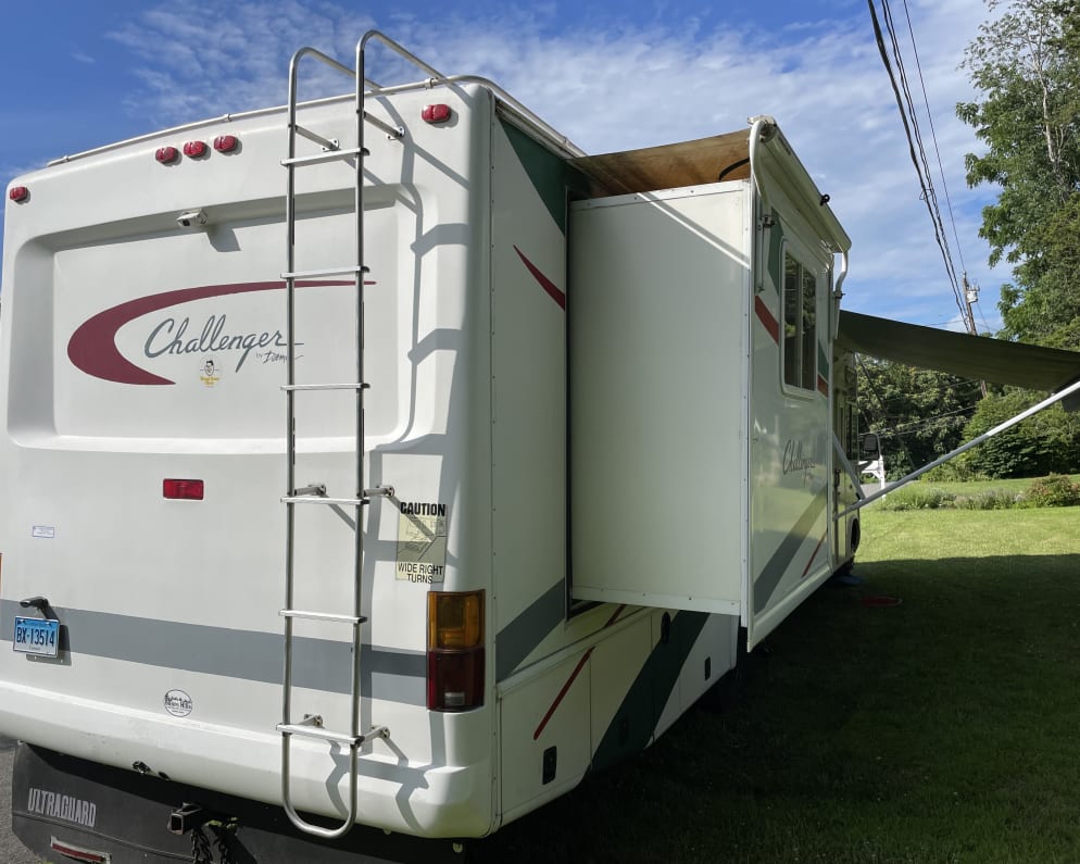 2003 Damon Corporation Challenger Class A for rent in New Milford Connecticut