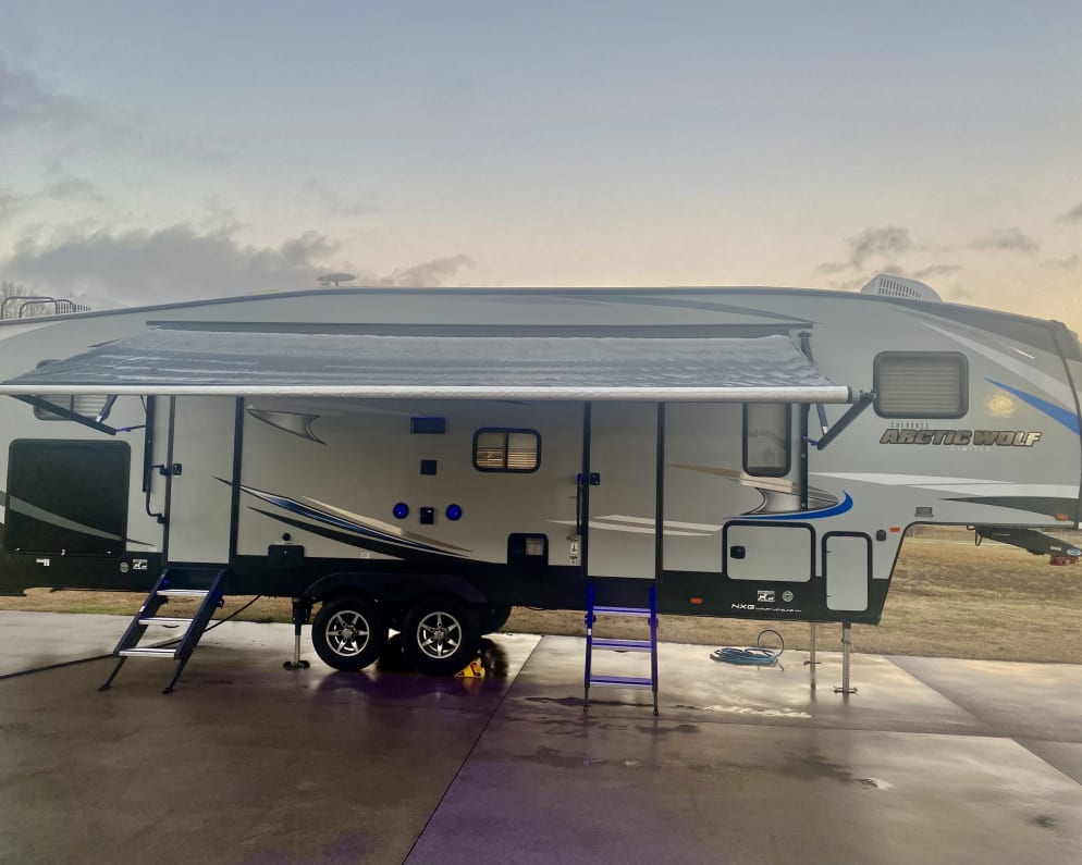 2019 Forest River Cherokee Arctic Wolf