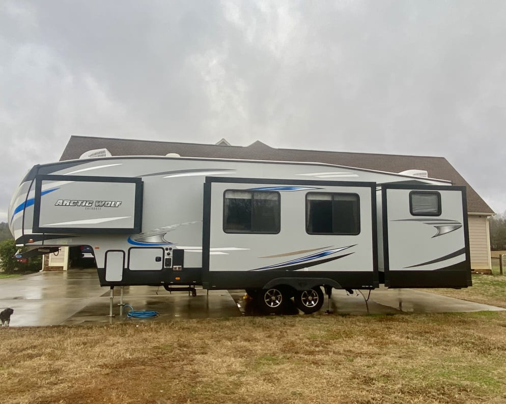 2019 Forest River Cherokee Arctic Wolf available for rent in Woodruff South Carolina