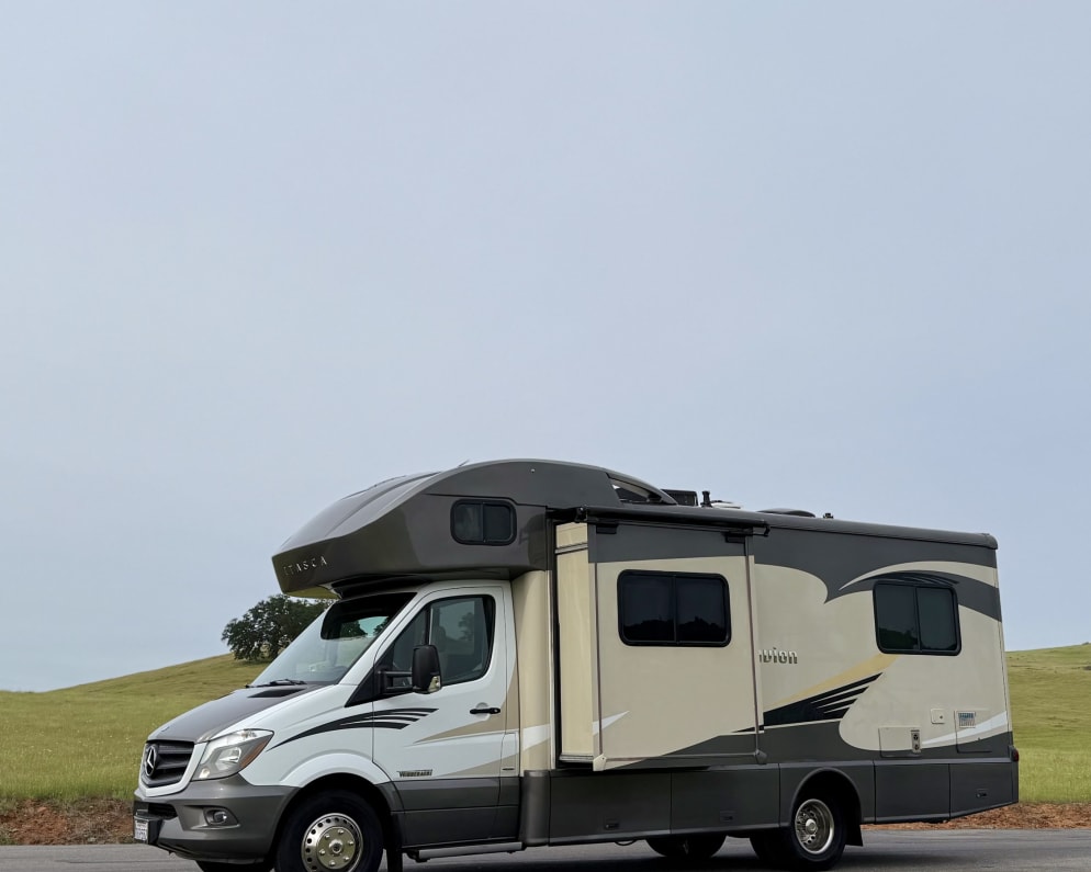 2016 Navion  by Itasca for rent in 95762