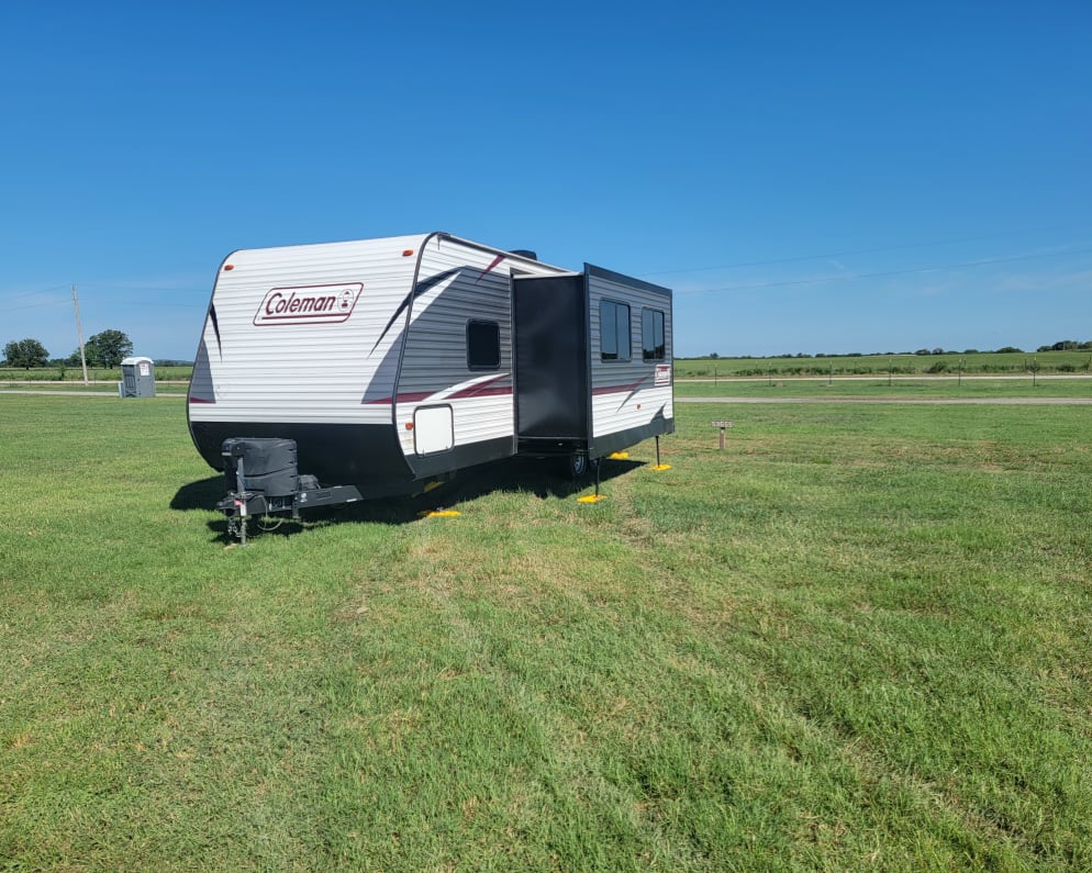 2019 Dutchmen Coleman Lantern available for rent in Chouteau Oklahoma