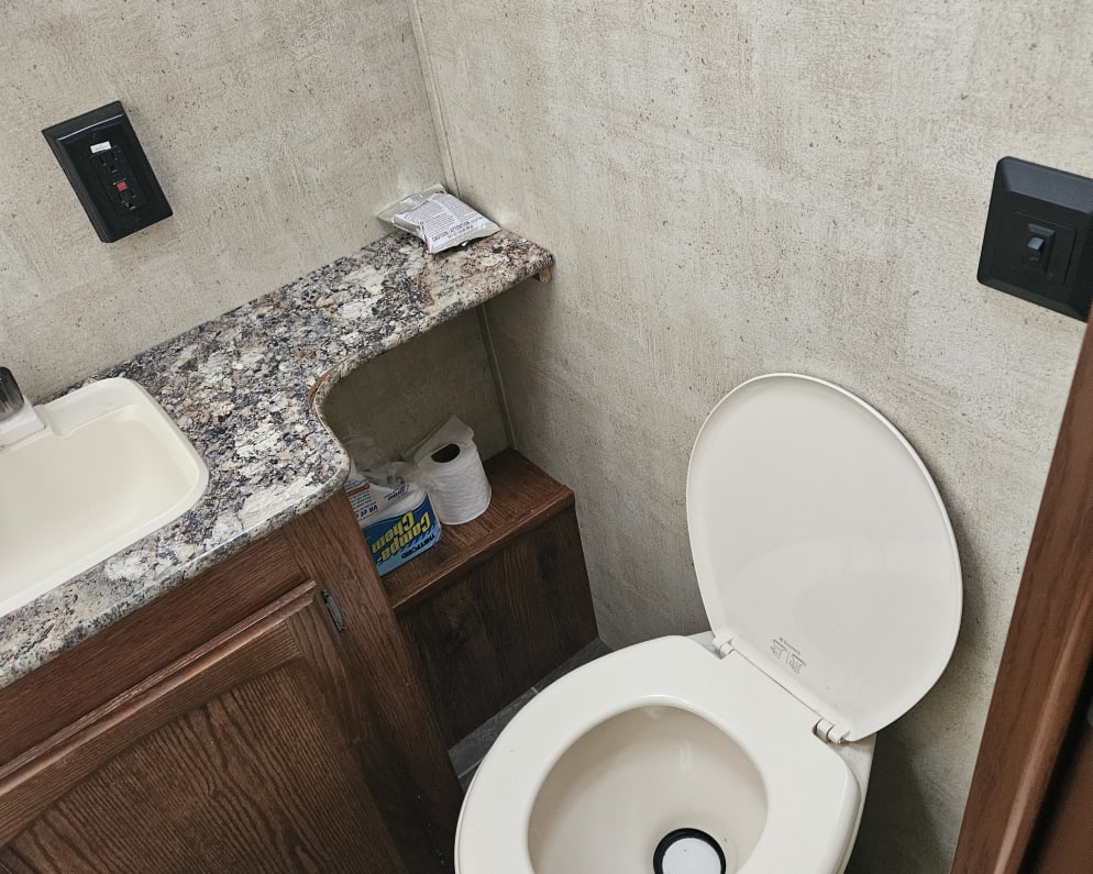 2015 Hideout  by Keystone RV for rent in T4G 0H3