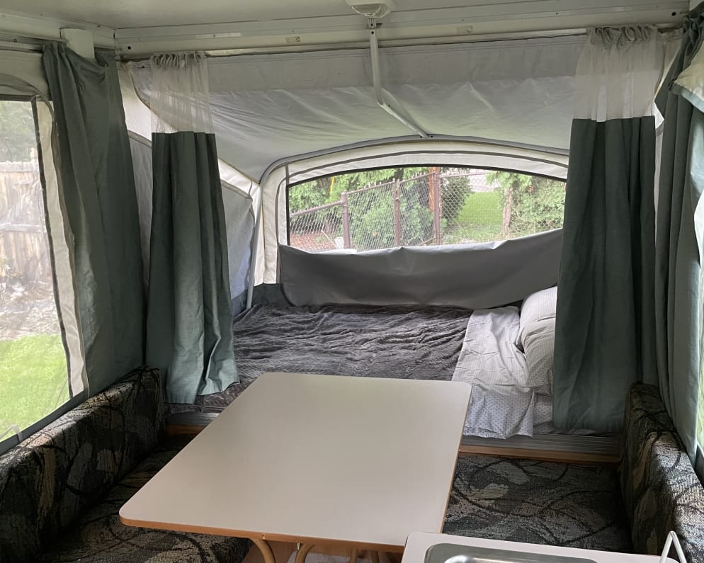 2002 Coleman Taos Popup Trailer for rent in Wauwatosa WI