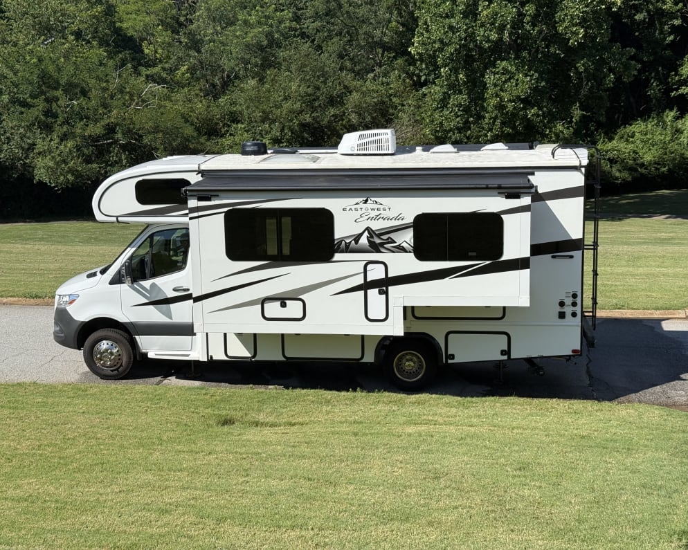2023 east to west entrada available for rent in Landrum South Carolina