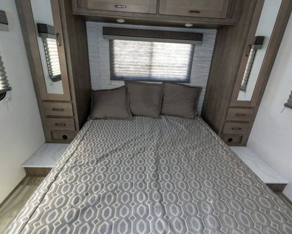2024 Gulf Stream Conquest Class C for rent in Peoria Arizona