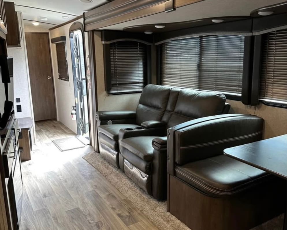 2021 Keystone RV Cougar Travel Trailer for rent in Buena Vista Virginia