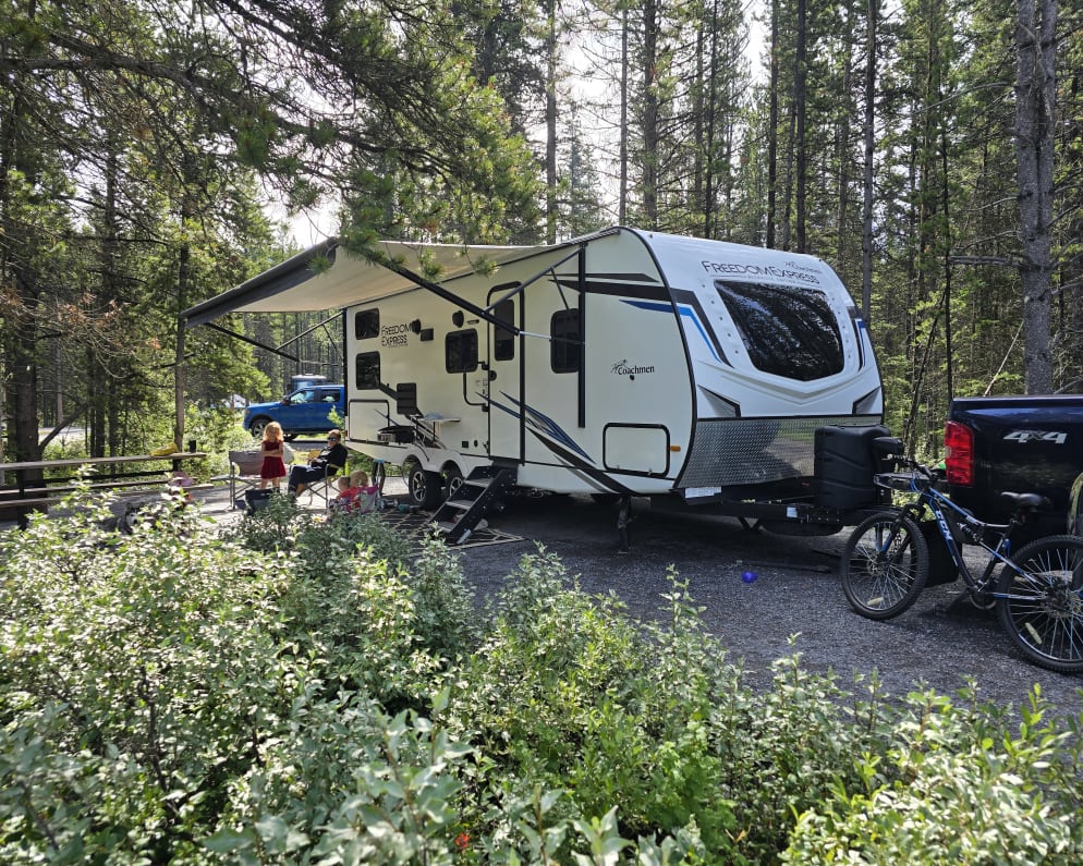 2022 Forest River Coachmen Freedom Express Ultra Lite